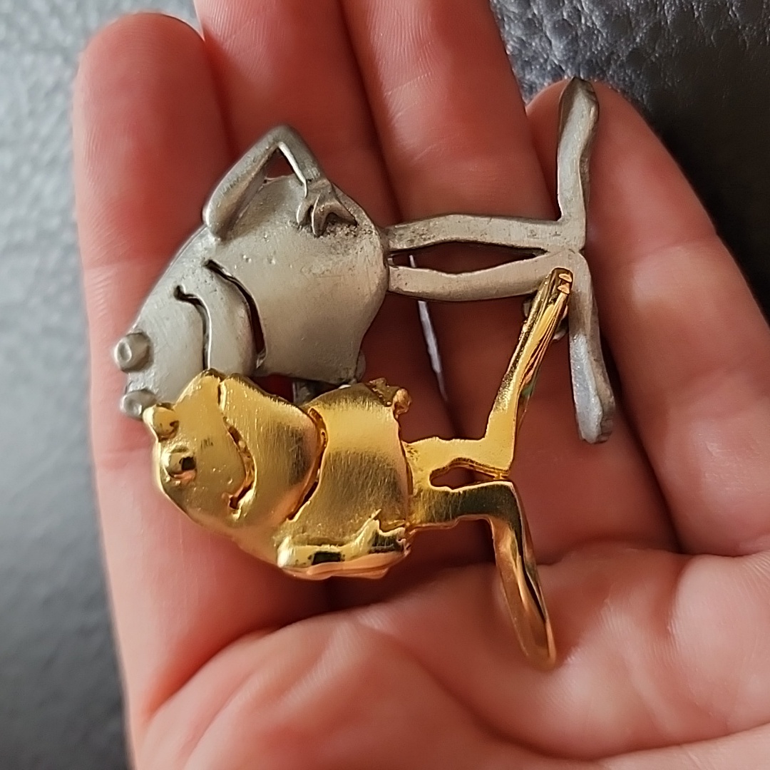 Vtg Ultracraft Brooch